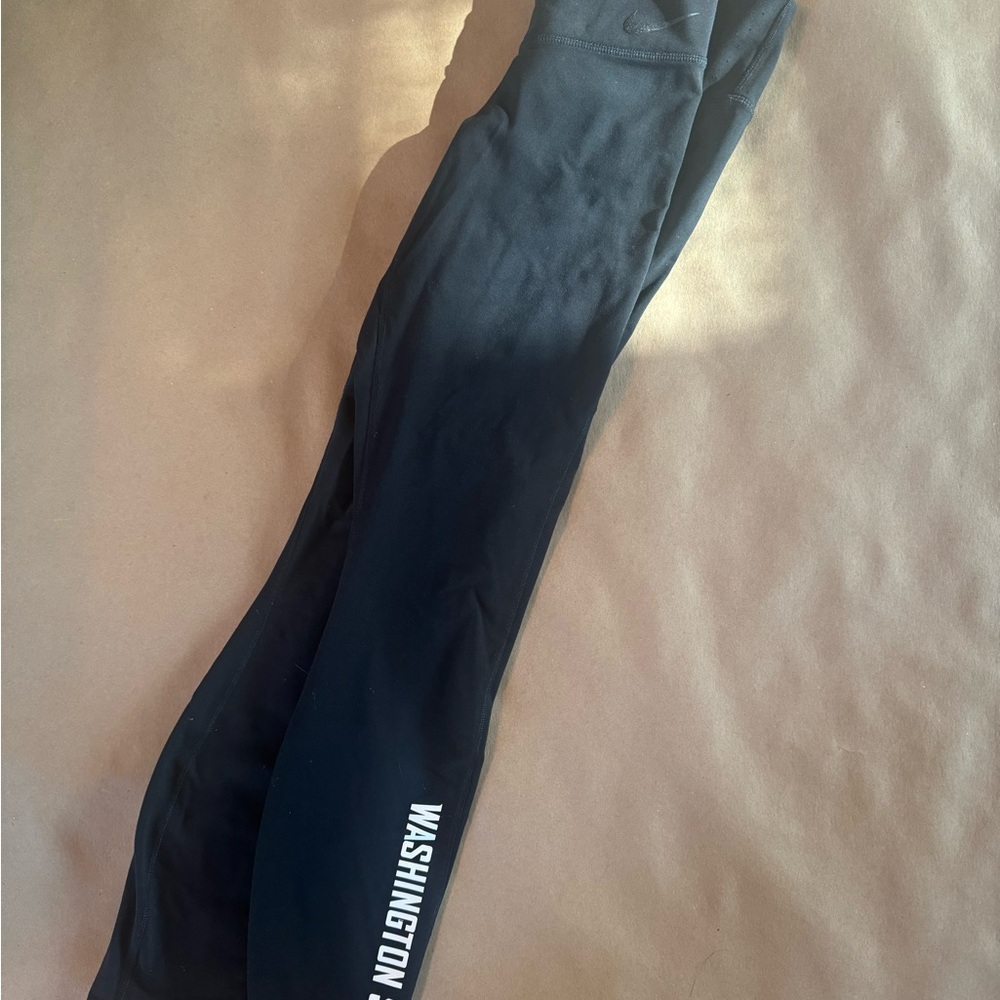 Nike DriFit Small Washington State leggings
